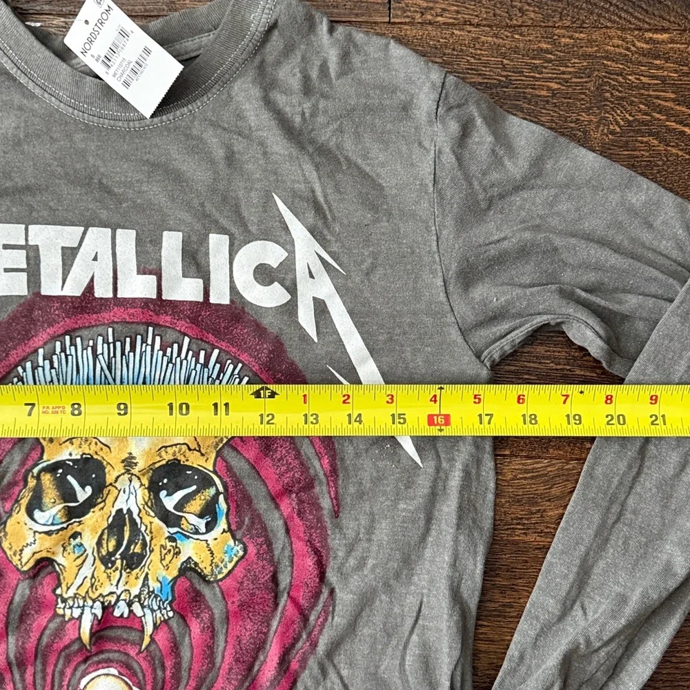 Metallica Men's Officially Licensed Vertigo Vintage Wash Long Sleeve Tee Small